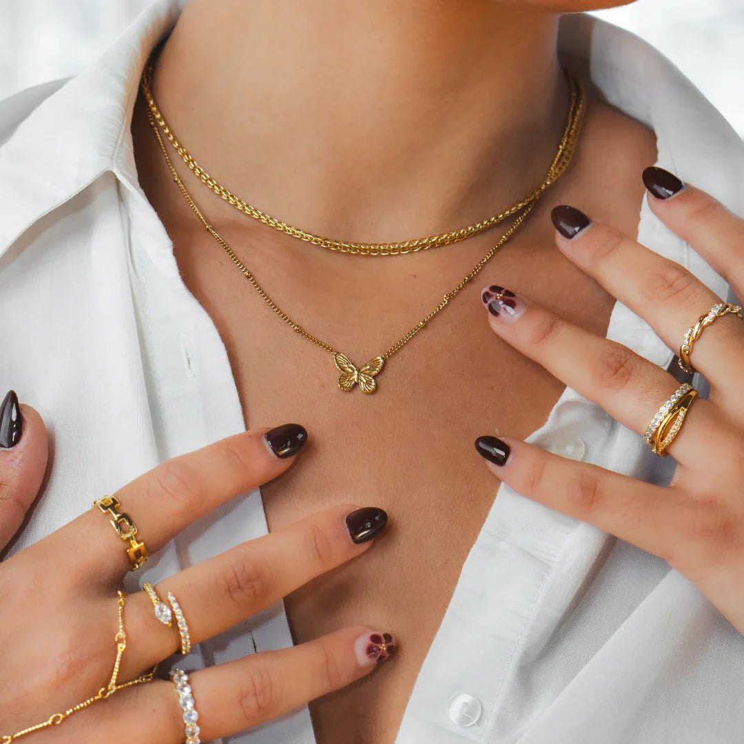 Grow Your Wings Necklace gold